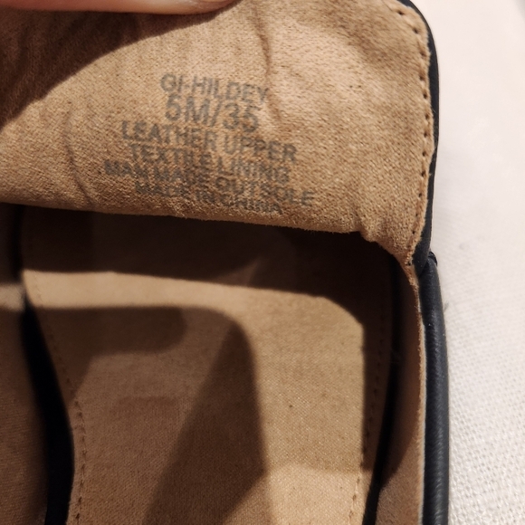 G.I.L.I black leather embroidered Mule womens size 5 EUC - Picture 4 of 6